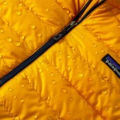 Granger's Wash + Repel Down 2 In 1 13 Granger's Wash + Repel Down 2 In 1 -Expe Camping Magasin nettoyant reimpermabilisant duvet synthetique grangers wash repel down 2 in 1 02 1